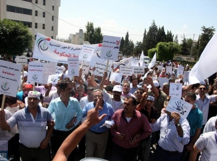 نقابة الموظفين: اضراب شامل يوم الخميس مع محاكمة بسام زكارنة