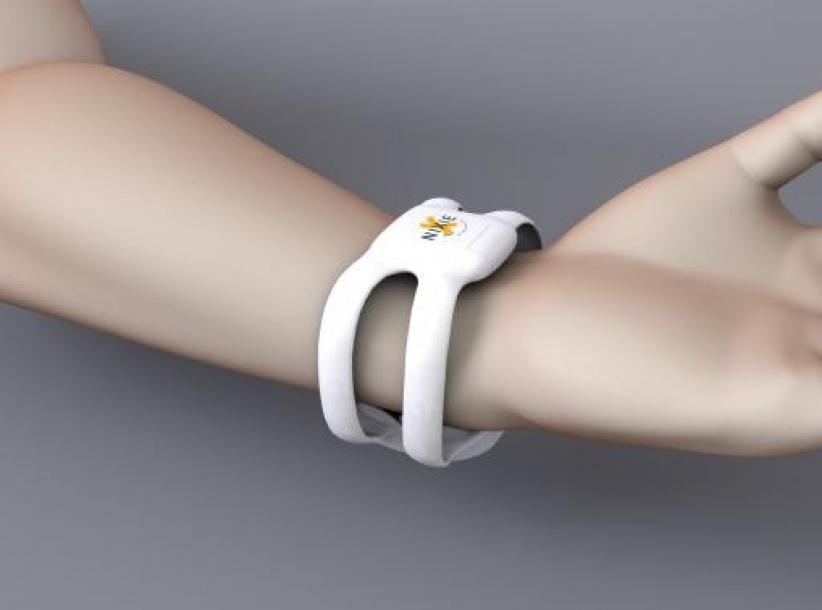 “إنتل” تمنح جائزة 500,000 دولار لاختراع سوار إلكتروني يتحول إلى طائرة بدون طيار