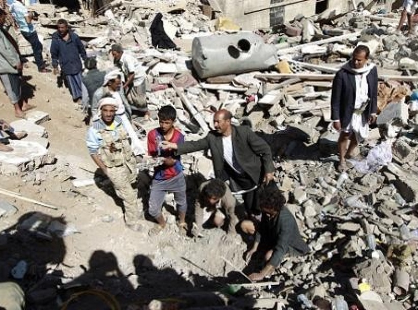 طيران التحالف يستهدف منزل صالح في صنعاء