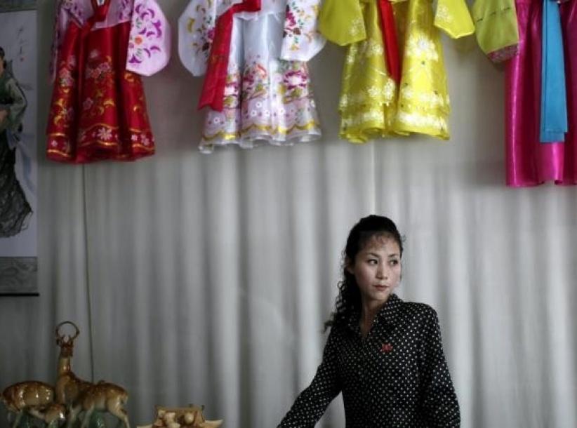 في كوريا الشمالية.. الكلمة من الرجل والمال من المرأة