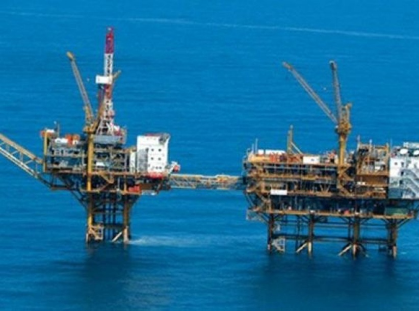 السفارة الأميركية تطلب من 