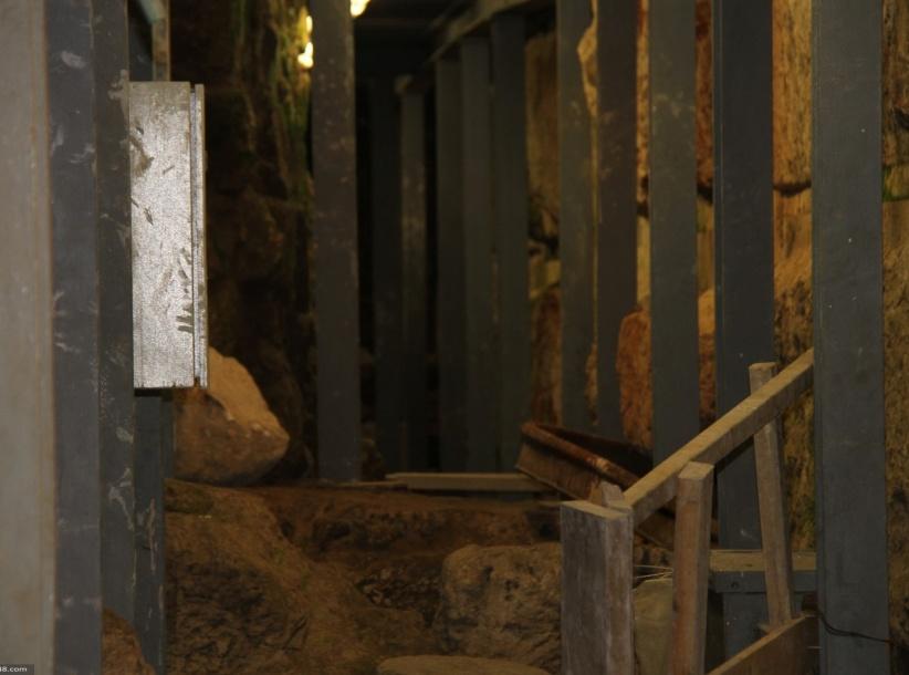 الاحتلال يوسع حفرياته العميقة أسفل أساسات الأقصى