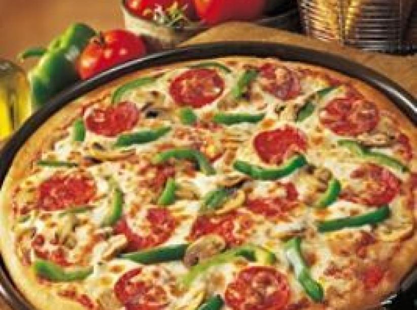 ستقدم لهم بيتزا مجانية مدى الحياة مقابل أن تملك منزلهم!