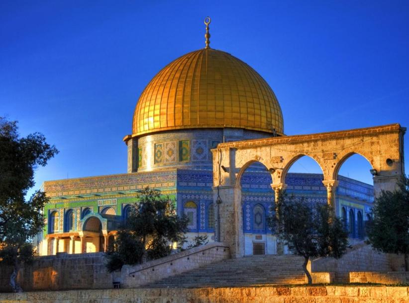 الاحتلال يعتقل زائرة أردنية من المسجد الأقصى