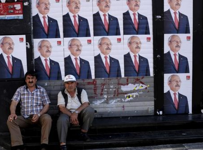 الأتراك يصوتون على 