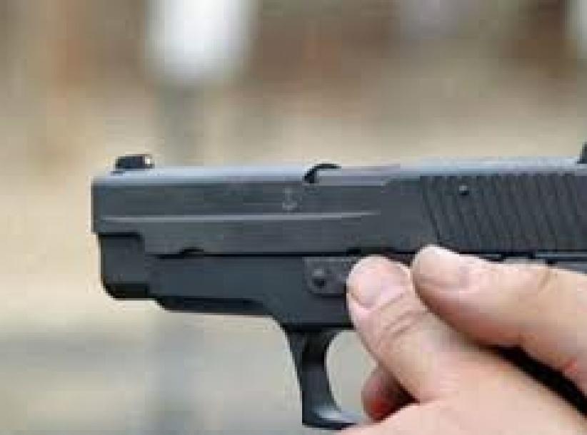 مجهولون يطلقون النار على سيارة رجل أعمال بنابلس