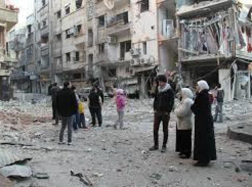 قصف 3 مخيمات فلسطينية بسورية بالبراميل المتفجرة