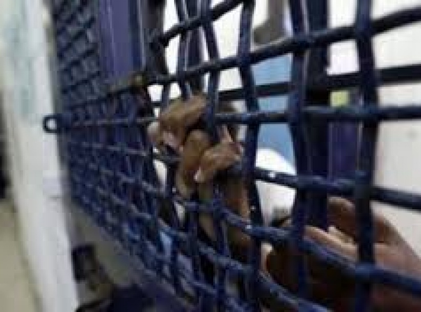 الاحتلال يصدر أوامر اعتقال إدارية بحق 12 أسيراً