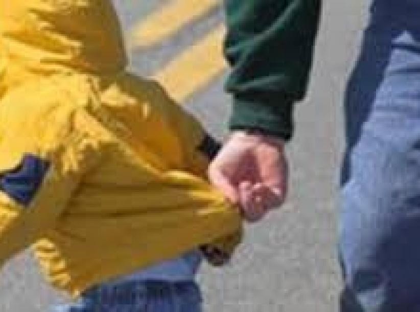 محمد ذهب لإحضار العطر من مركبة والده .. ثم اختفى مع المركبة بالزرقاء ..!