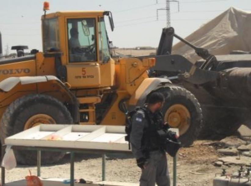 الاحتلال يخطر بهدم بركس جنوب بيت لحم