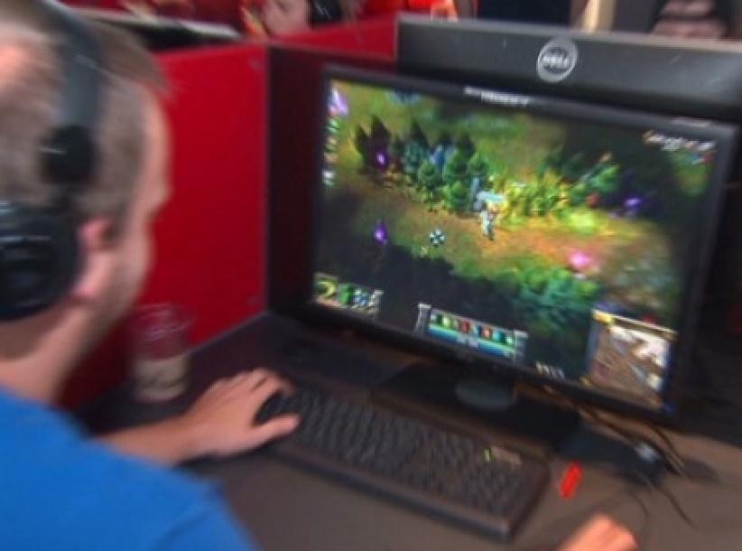 تغريم شاب ألماني بعد اتهامه بتخدير صديقته ليلعب 