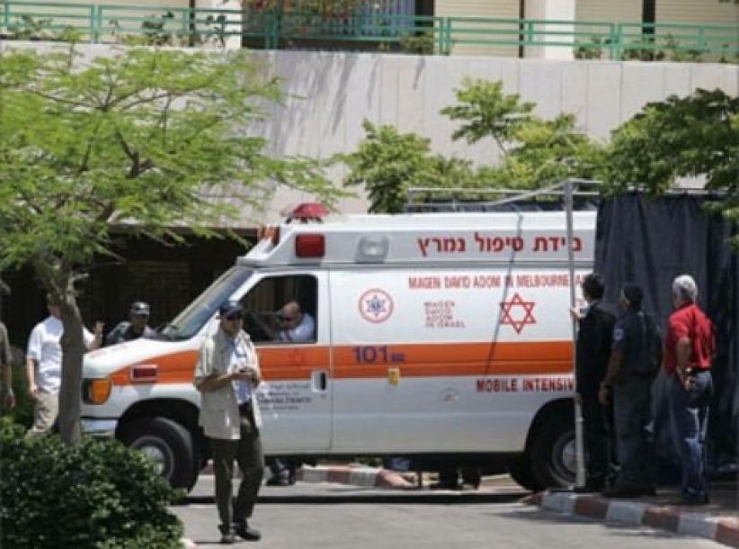 إصابة عامل بجروح خطيرة سقط من ورشة بأراضي 48