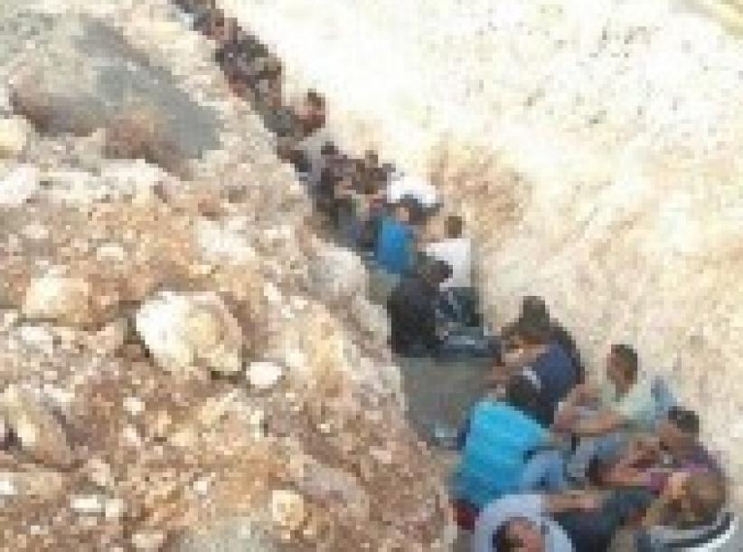 الاحتلال يعتقل 120 عاملا شمال الضفة