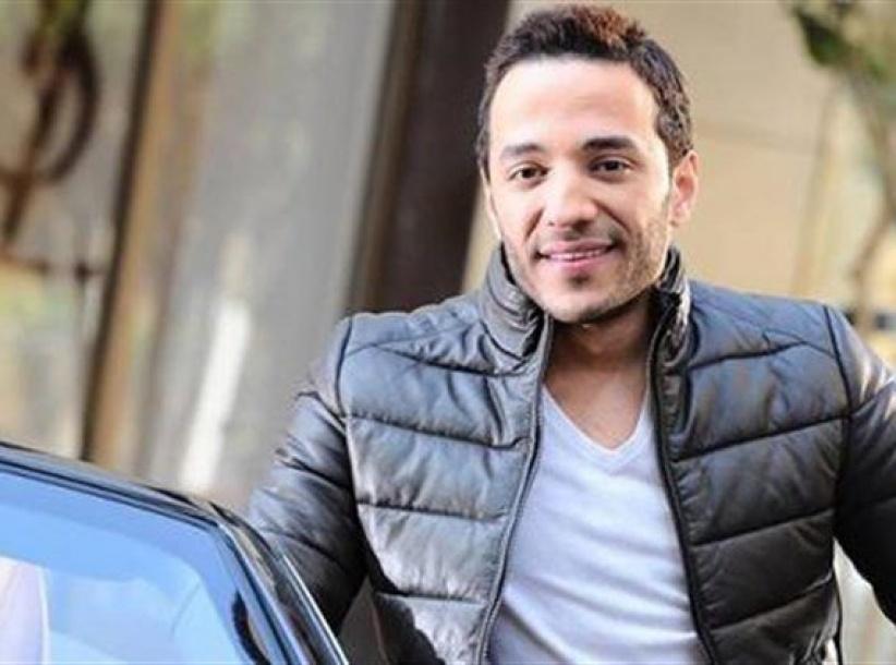 عراك وتضارب بالأيدي في حفل حسين الديك !!