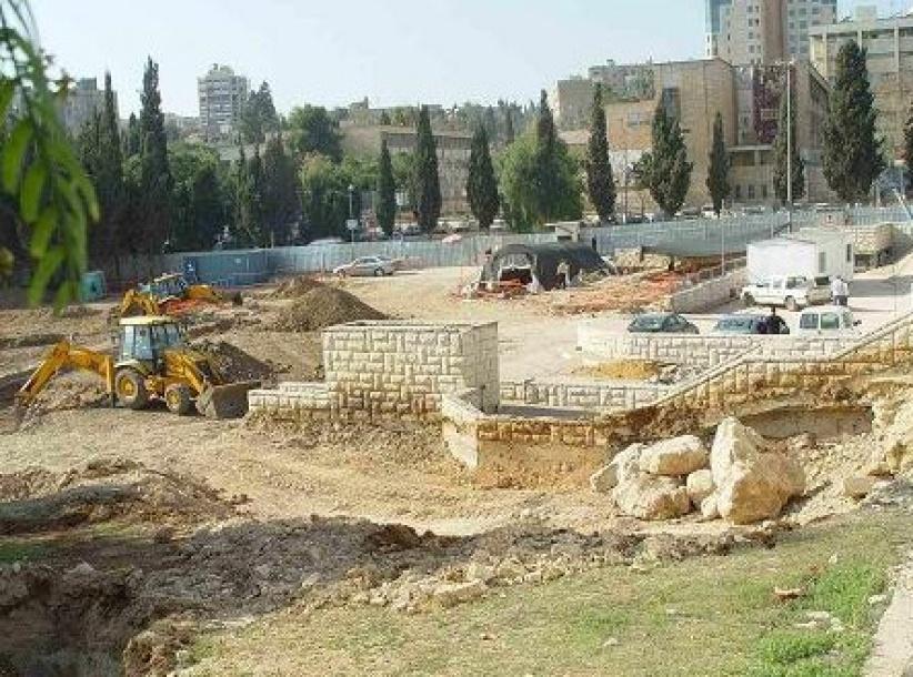 بلدية الاحتلال تخطط لتدمير مقبرة مأمن الله بالقدس