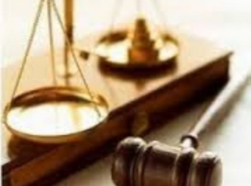 الأشغال الشاقة لأب هتك عرض ابنته الرضيعة 