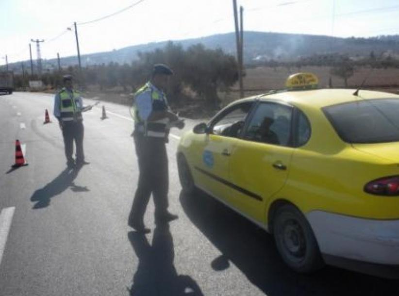 شرطة جنين تضبط 11 مركبة و18 دراجة نارية غير قانونية