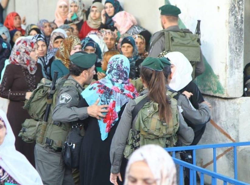 آلاف المواطنين يتوجهون إلى الأقصى لأداء صلاة الجمعة الثالثة من رمضان