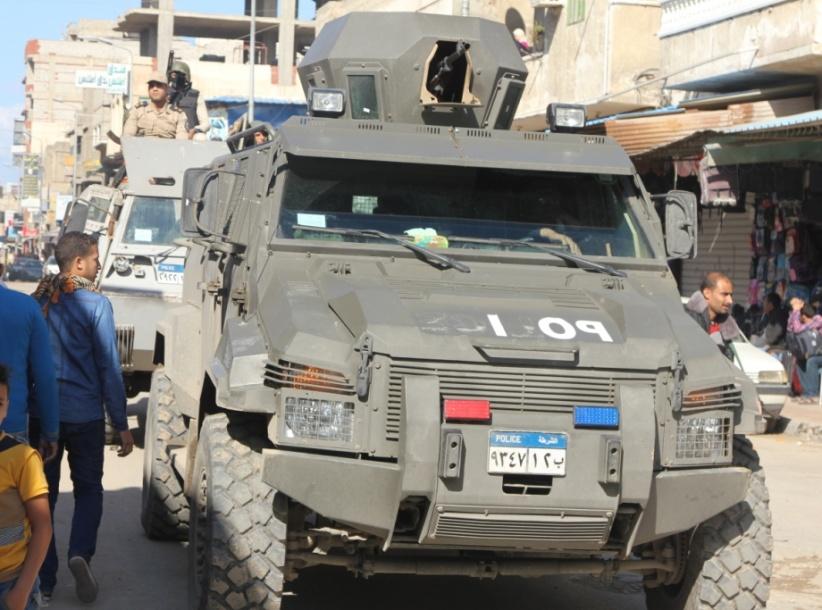 اصابة 21 شرطيا مصريا إثر انفجار عبوة ناسفة بالعريش