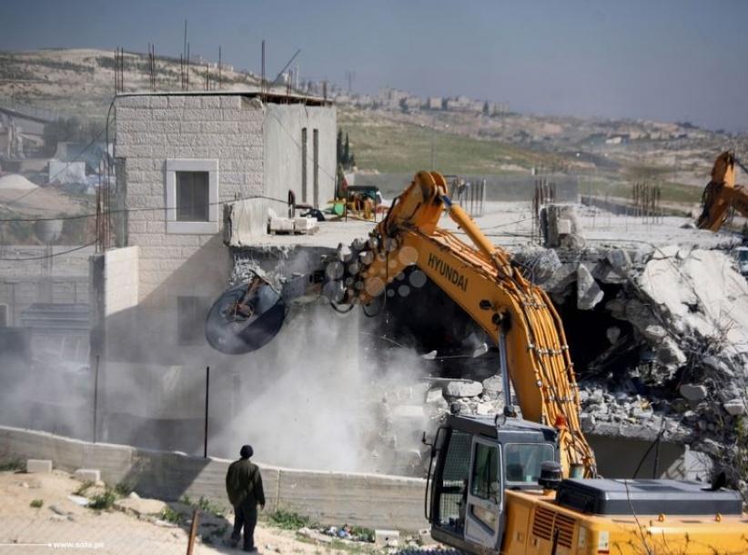 الاحتلال يهدم متاجر في سلوان