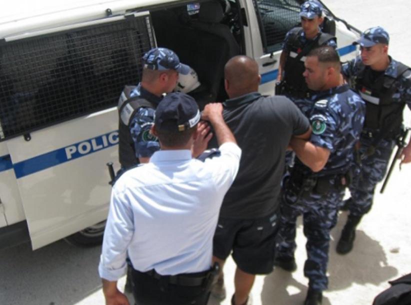 قلقيلية: القبض على شخص عاكس فتاة عبر الهاتف