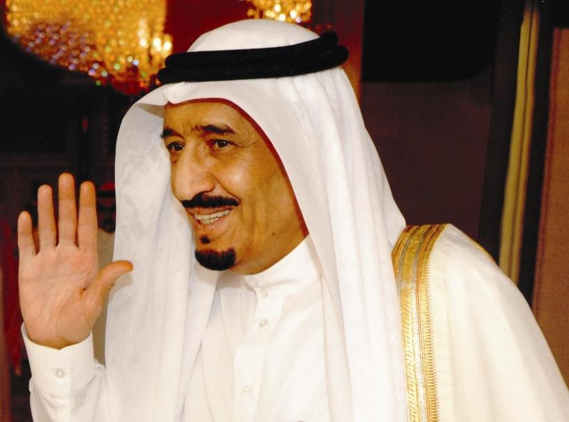 ملك السعودية يصل الشاطىء الفرنسي للاستجمام وبرفقته اكثر من الف شخص