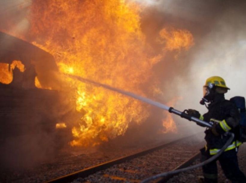 حريق كبير قرب معسكر للاحتلال شرق القدس