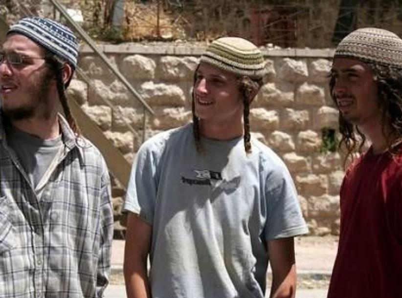 مستوطنون يصيبون سيدة مقدسية بجراح