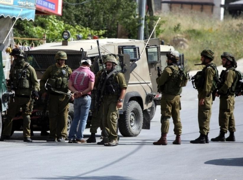 الاحتلال يعتقل طالبا جامعيا على حاجز عسكري جنوب جنين