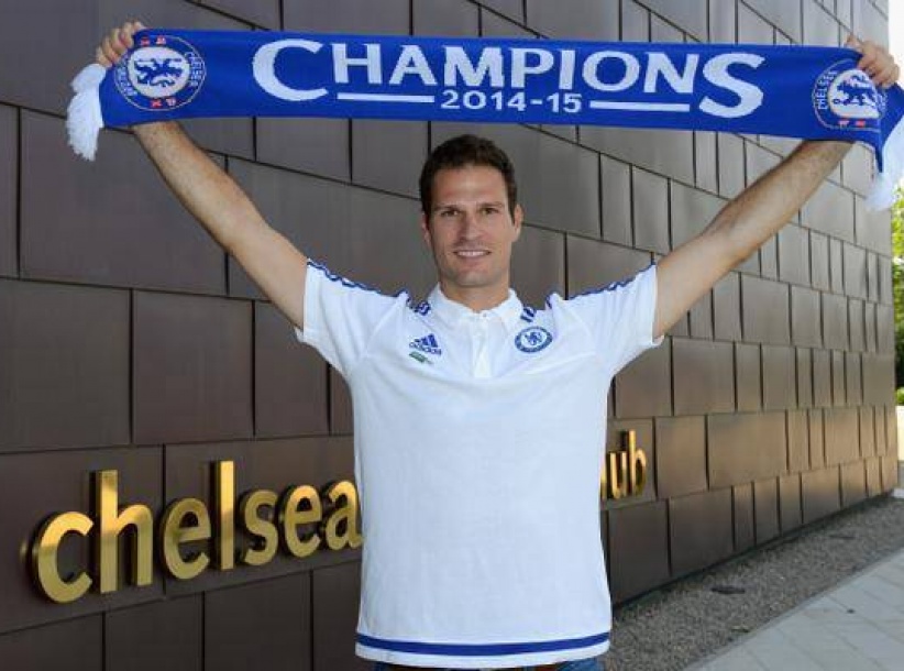 تشيلسي يضم بيجوفيتش حارس ستوك سيتي