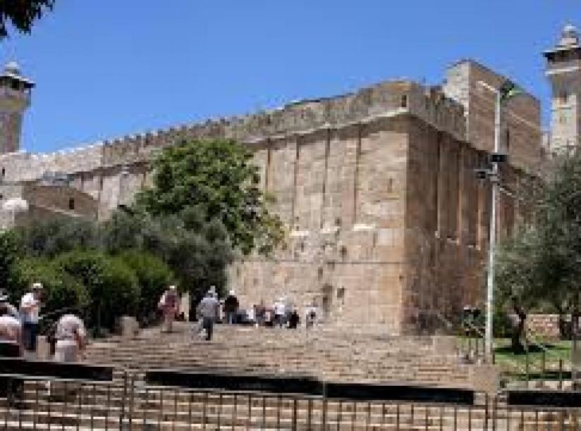 الاحتلال يغلق المسجد الإبراهيمي يومي الثلاثاء والأربعاء المقبلين