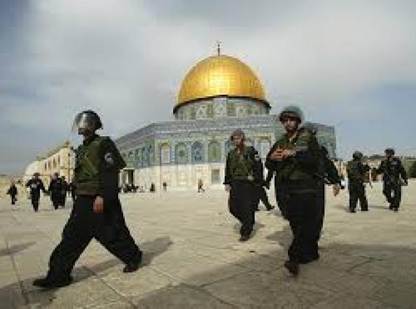 الاحتلال يواصل حصار الاقصى، والمستوطنون يجددون اقتحاماتهم