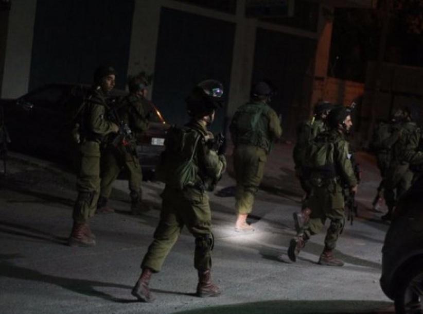 عشرات المعتقلين في الضفة