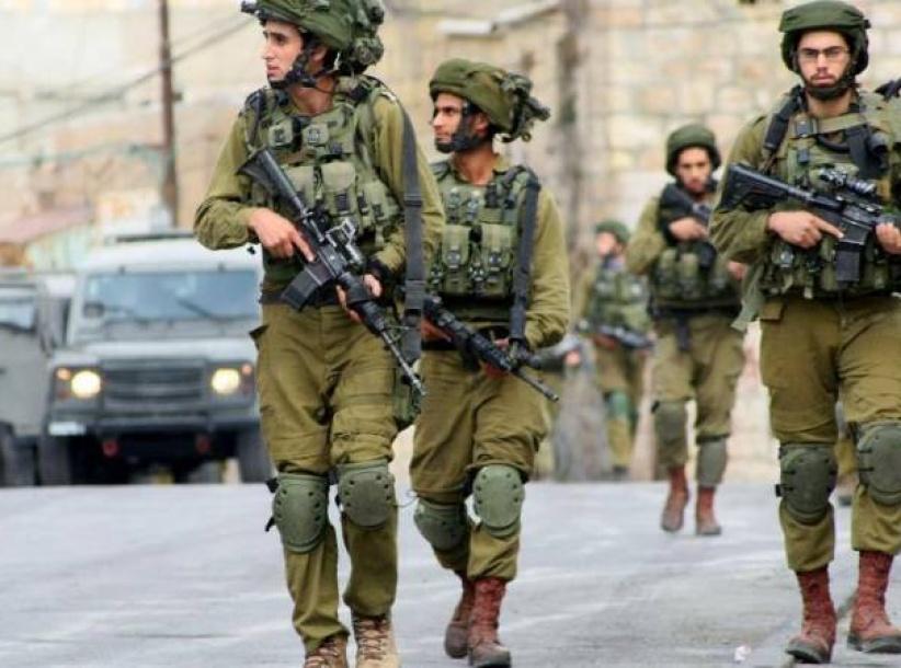 الاحتلال يواصل تطويق أراضٍ في بلدة حزما لـ