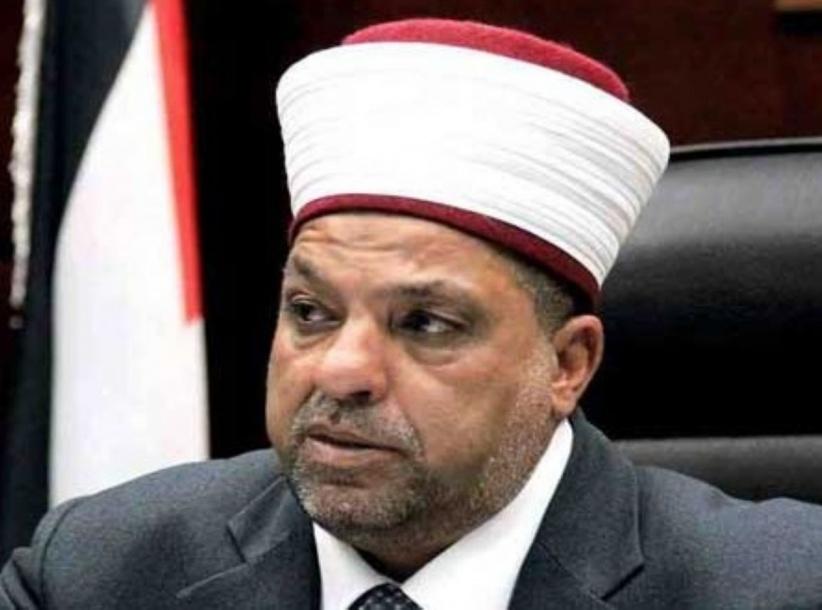 ادعيس: لن نتخلى عن موظفي الوزارة بغزة