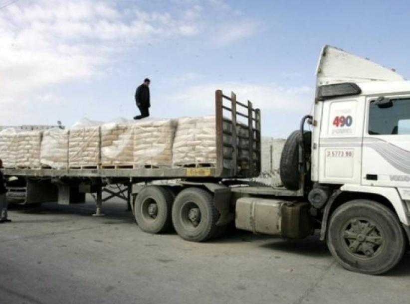 نفي دخول شاحنات تحمل الخمور أو الحشيش إلى غزة