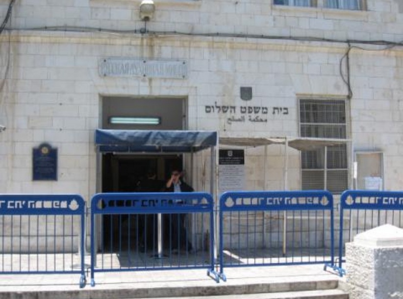 الاحتلال يُمدّد اعتقال مقدسية