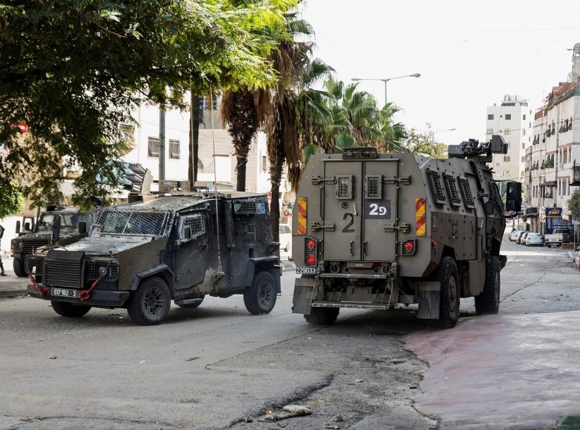 قوات الاحتلال تقتحم مدينة قلقيلية وتداهم عددا من المنازل