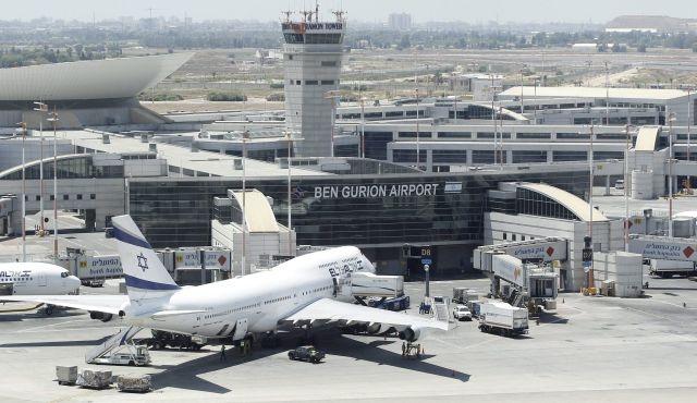 اقتحام حاجز مطار