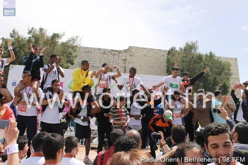 رياضيو غزة يتصدرون سباق المسافات الطويلة