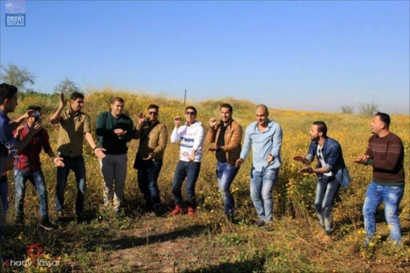 «عساف» وسط آخر زهور غزة