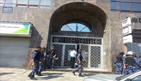 نقابة الموظفين تنفي إغلاقها لبنوك غزة اليوم