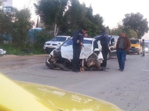 إصابة ستة مواطنين بحادث تصادم مركبتين غرب رام الله