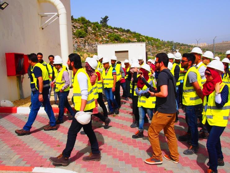 50 مهندسا يطلعون على عمل محطة تنقية صرف صحي الطيرة برام الله