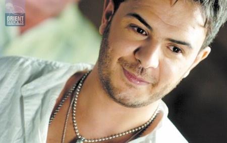 بعد غيابه لسنوات.. أحمد الشريف يستعد لإطلاق أغنية جديدة!