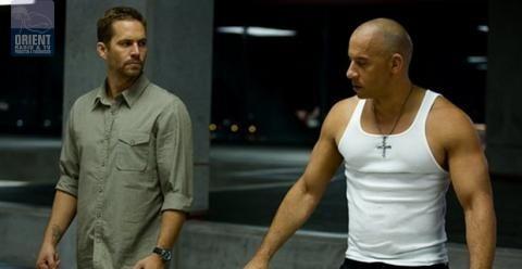 فيلم الراحل بول ووكر في صدارة إيرادات السينما الأمريكية