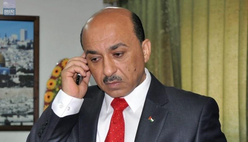 الحساينة يزرع أشجار الزيتون إحياءً ليوم الأرض