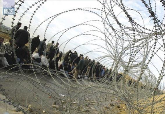 الاحتلال يحوّل منزلين شرق الخليل لثكنتين عسكريتين