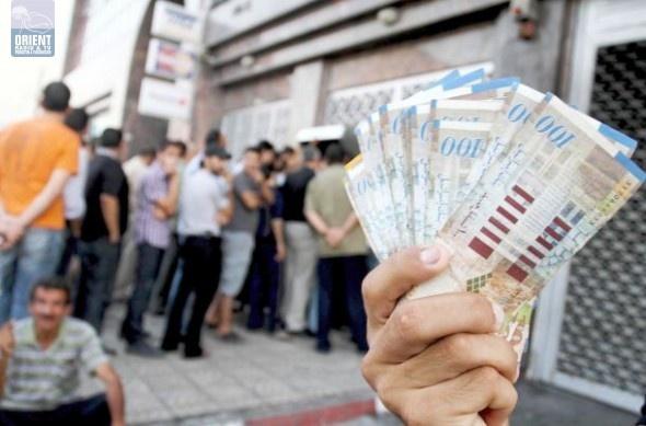 السلطة تصرف كامل مستحقات موظفيها الأربعاء