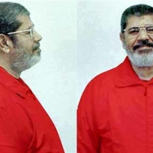 اليوم.. مرسي بالبدلة الحمراء في قضية